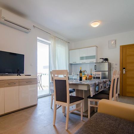 Apartments Sara Bol Ngoại thất bức ảnh