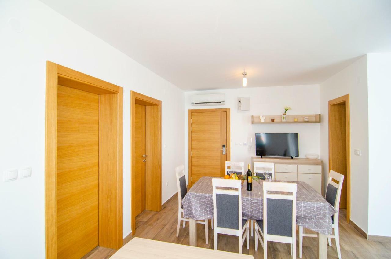 Apartments Sara Bol Ngoại thất bức ảnh