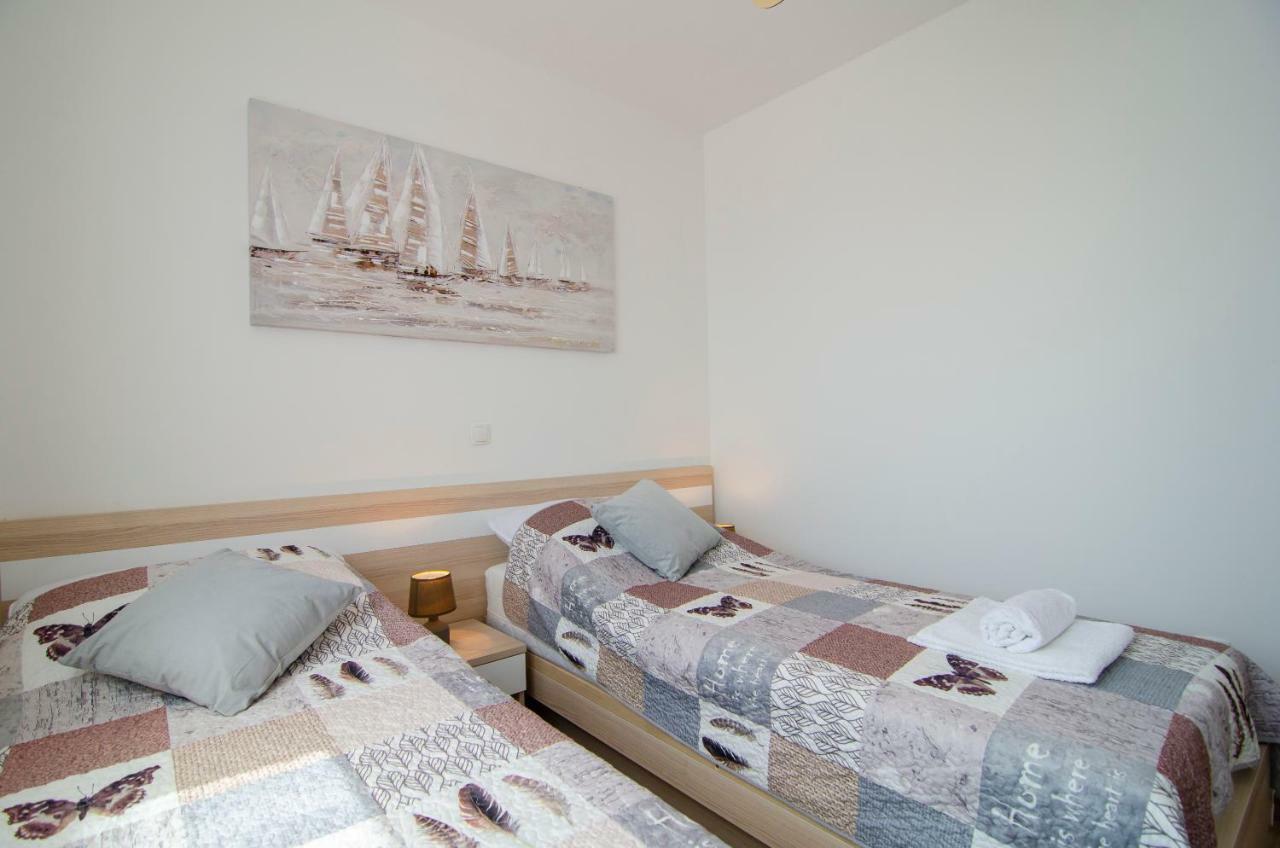 Apartments Sara Bol Ngoại thất bức ảnh