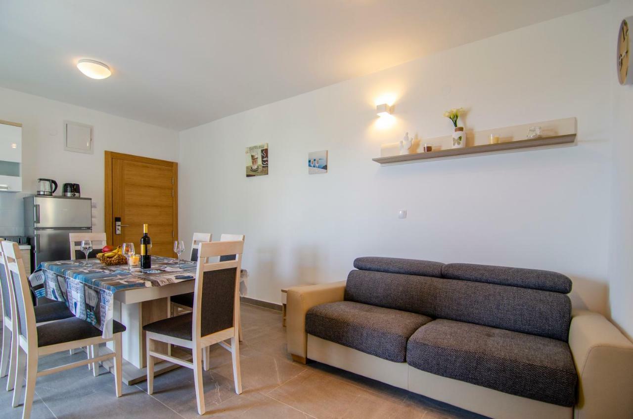Apartments Sara Bol Ngoại thất bức ảnh