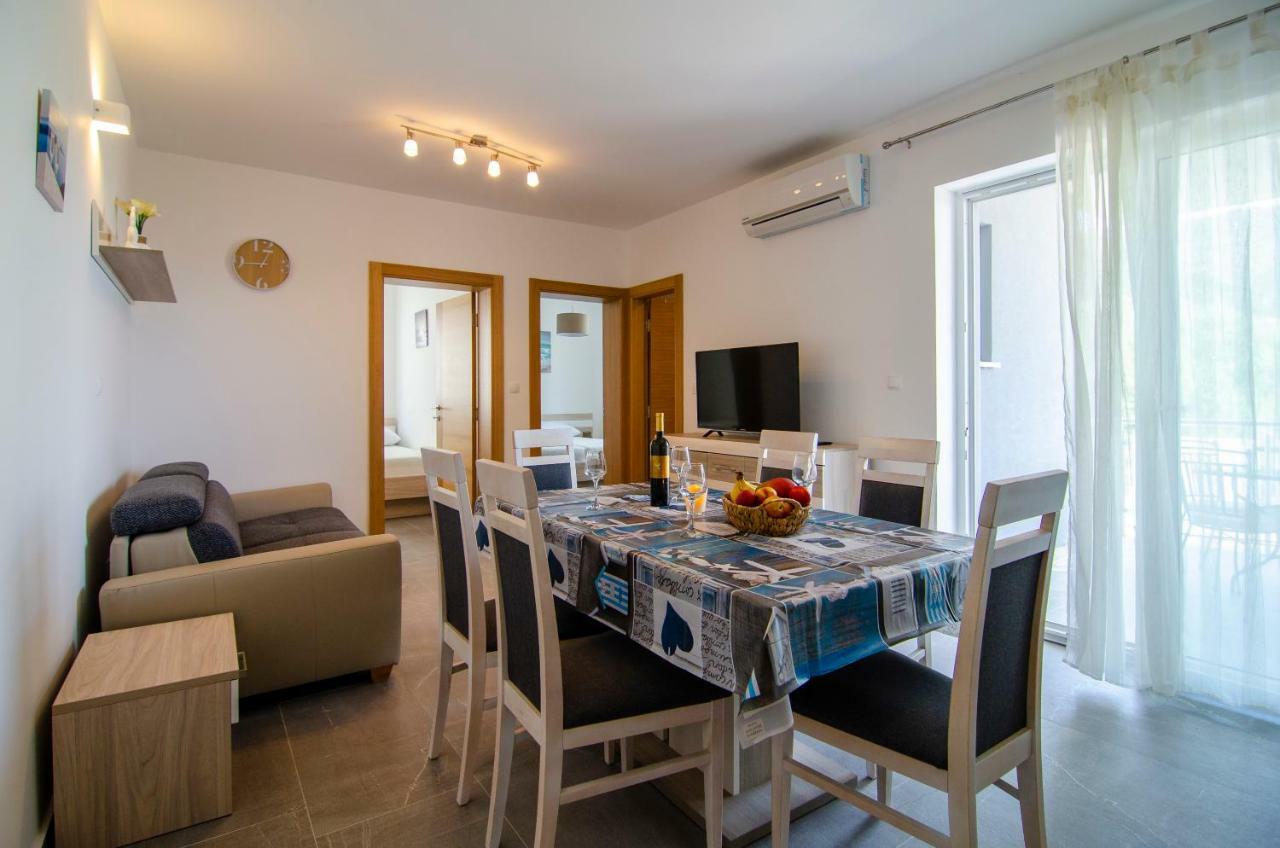 Apartments Sara Bol Ngoại thất bức ảnh
