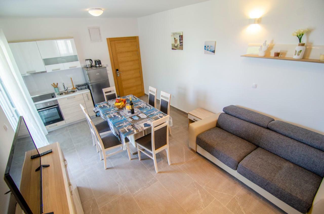 Apartments Sara Bol Ngoại thất bức ảnh