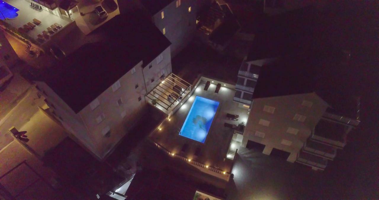 Apartments Sara Bol Ngoại thất bức ảnh