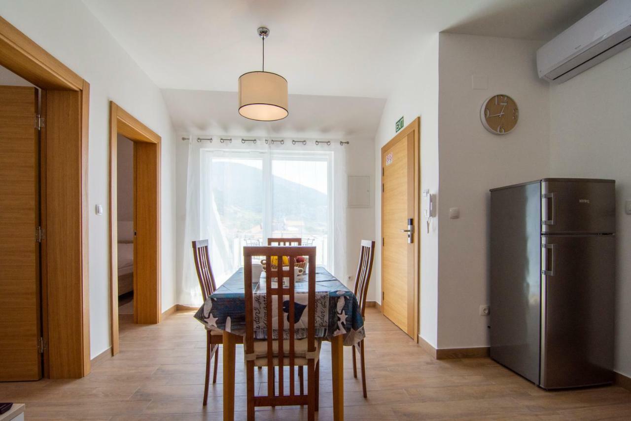 Apartments Sara Bol Ngoại thất bức ảnh