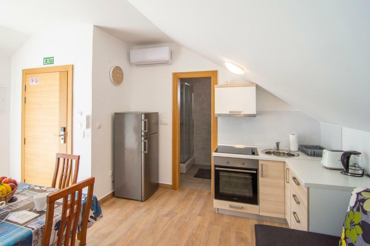 Apartments Sara Bol Ngoại thất bức ảnh