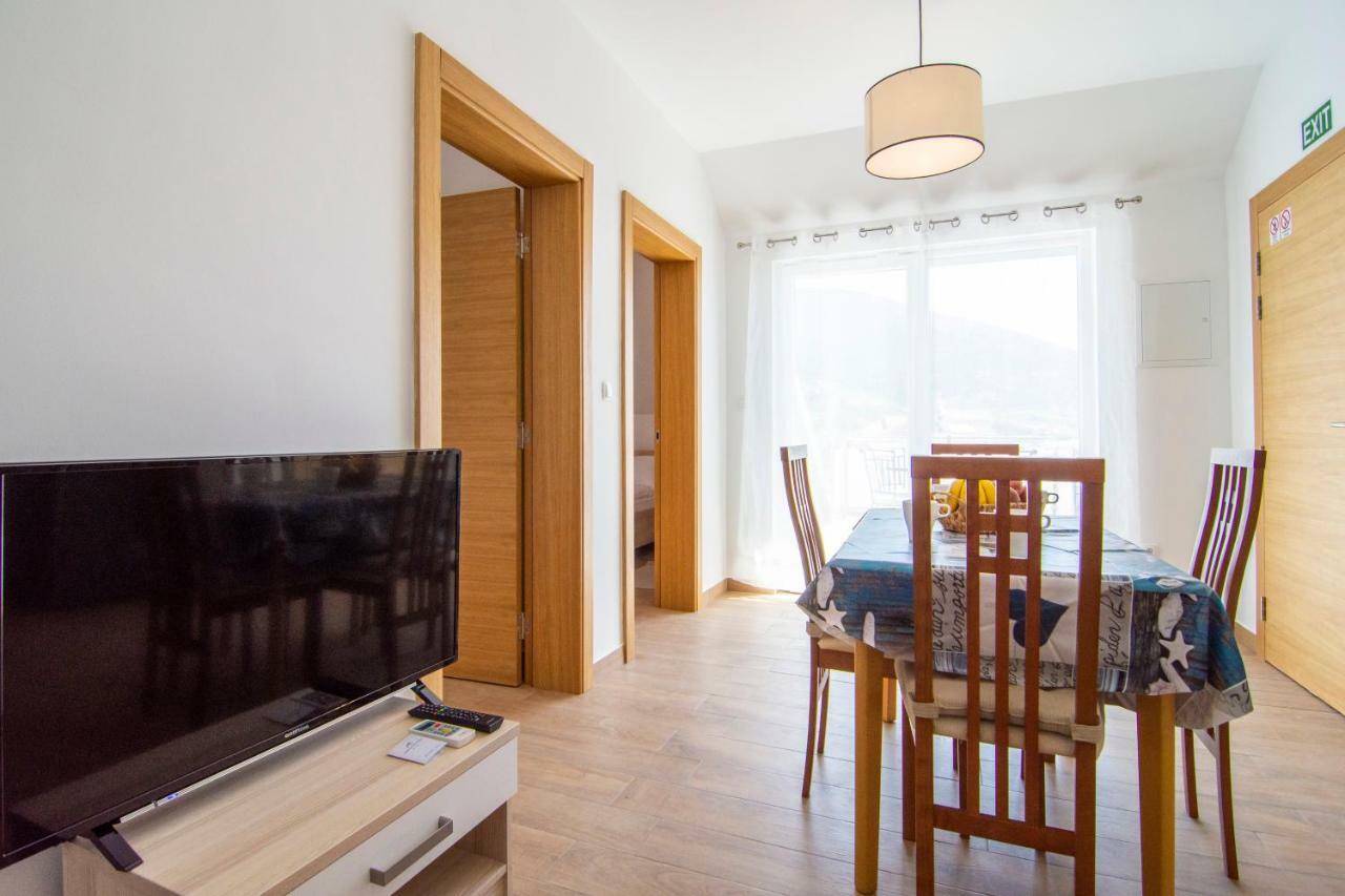 Apartments Sara Bol Ngoại thất bức ảnh