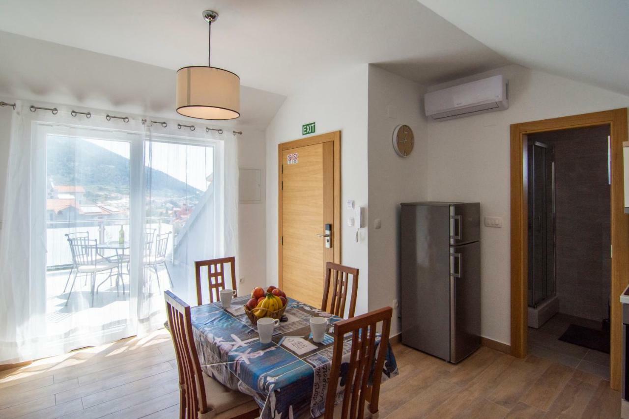 Apartments Sara Bol Ngoại thất bức ảnh
