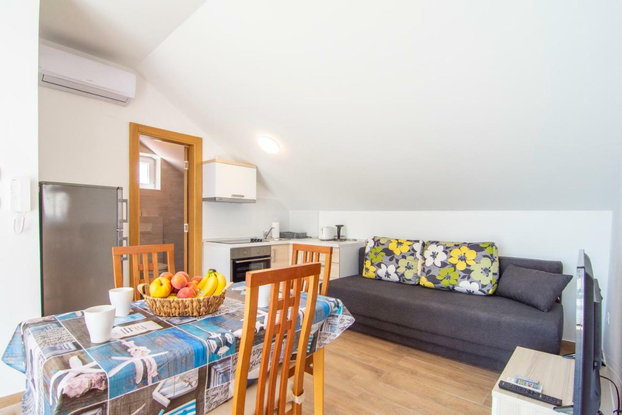 Apartments Sara Bol Ngoại thất bức ảnh